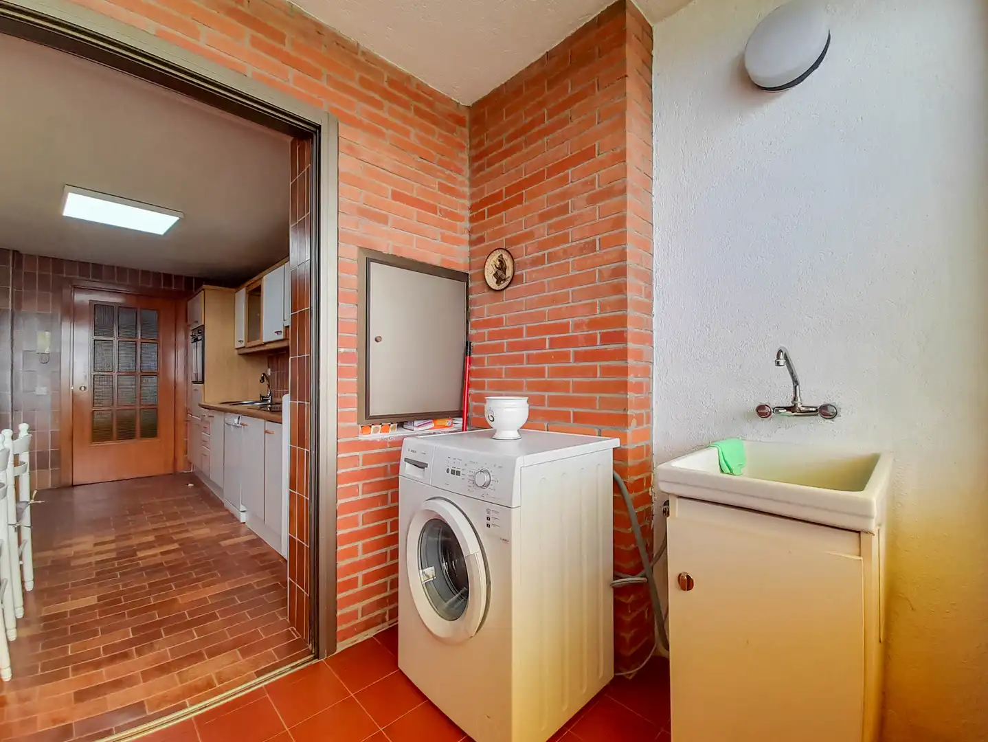 Kitchen of Flat for rent in Madrid  with Heating, Parquet flooring and Terrace