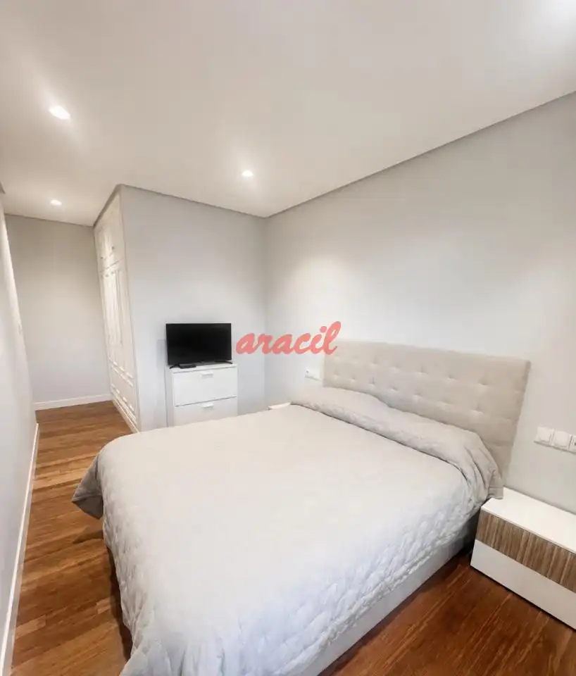 Habitación de Apartamento en venta en Ourense Capital  con Calefacción y Balcón