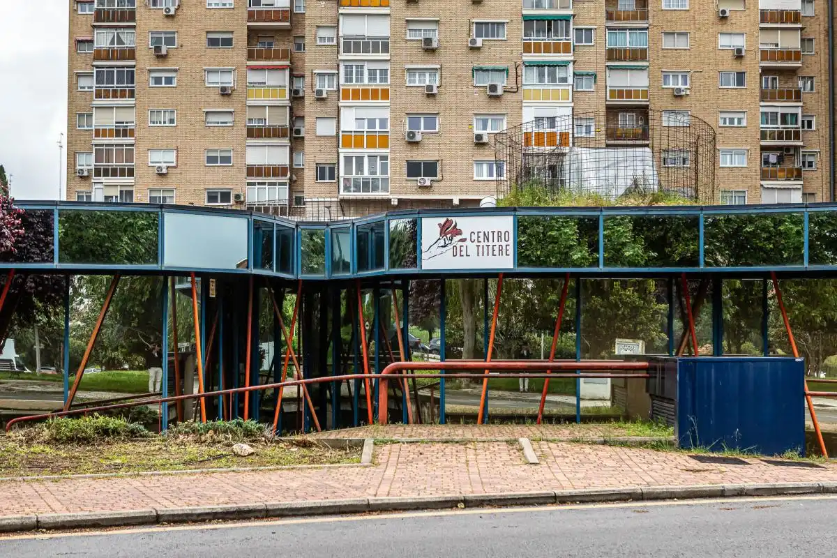 Außenansicht von Gebäude zum Verkauf in Alcorcón