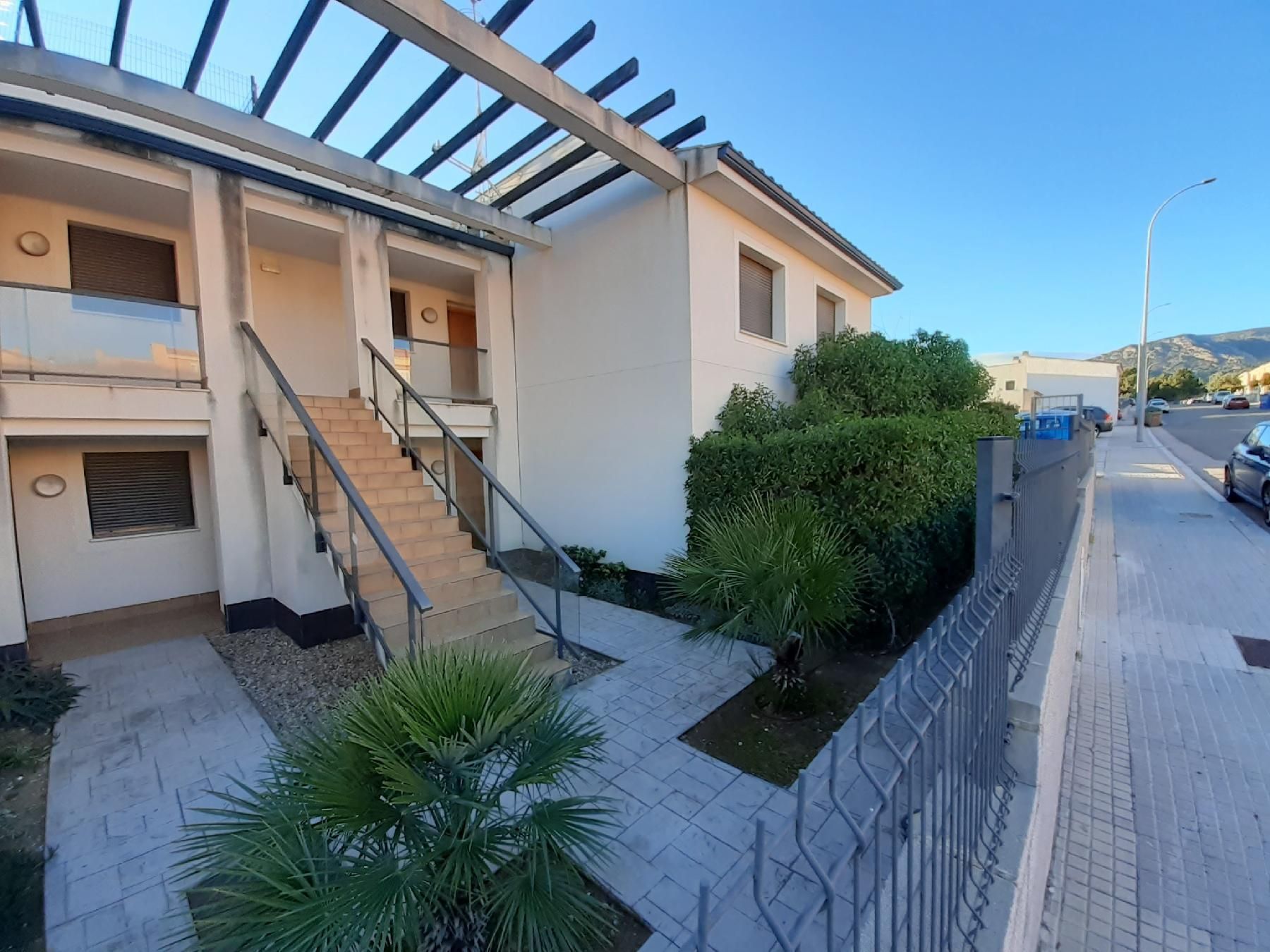 Vista exterior de Pis en venda en Mont-roig del Camp amb Piscina comunitària