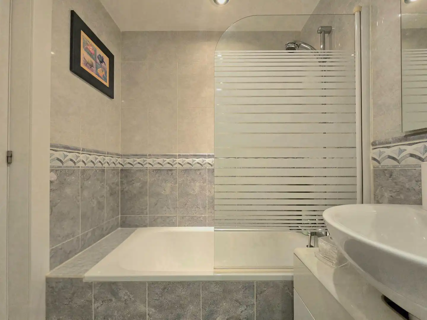 Badezimmer von Wohnung zum Verkauf in Torremolinos mit Klimaanlage, Parkett und Terrasse