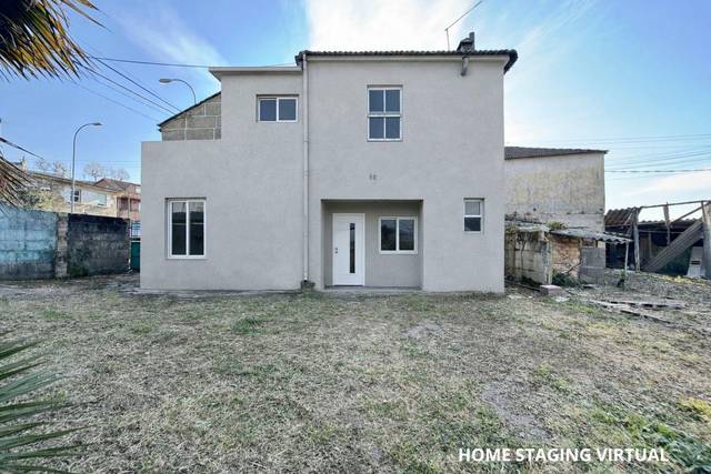 Casa-chalet en Venta en Coruxo - Oia - Saiáns