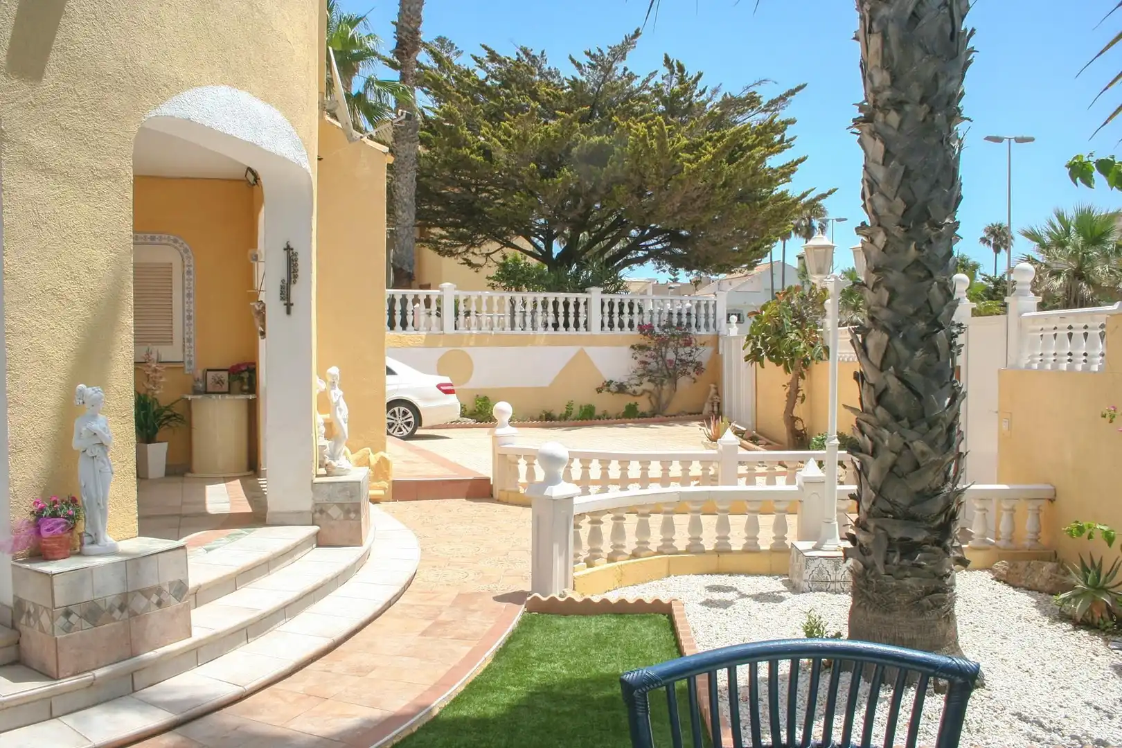 Außenansicht von Haus oder Chalet zum Verkauf in La Manga del Mar Menor mit Klimaanlage, Heizung und Privatgarten