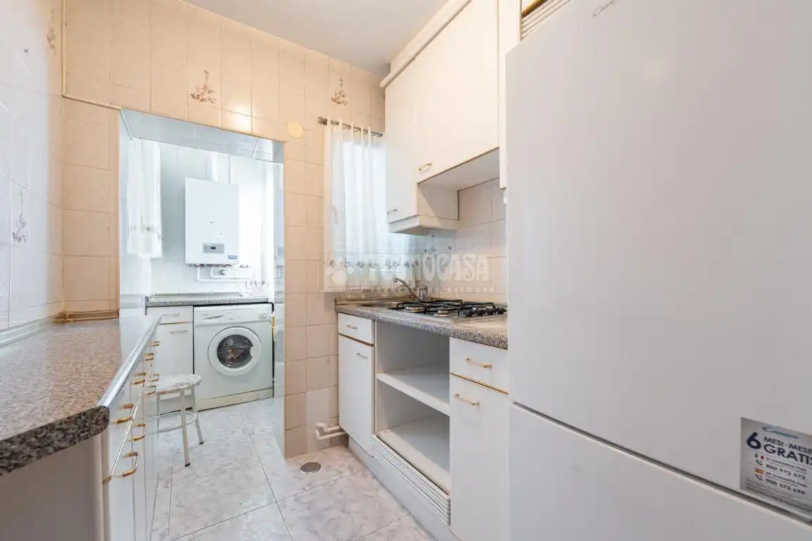 Cocina de Piso en venta en Madrid con Calefacción