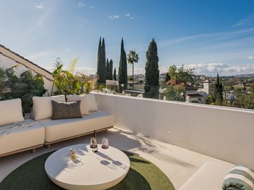 Adosado con balcón en venta en Nueva Andalucía