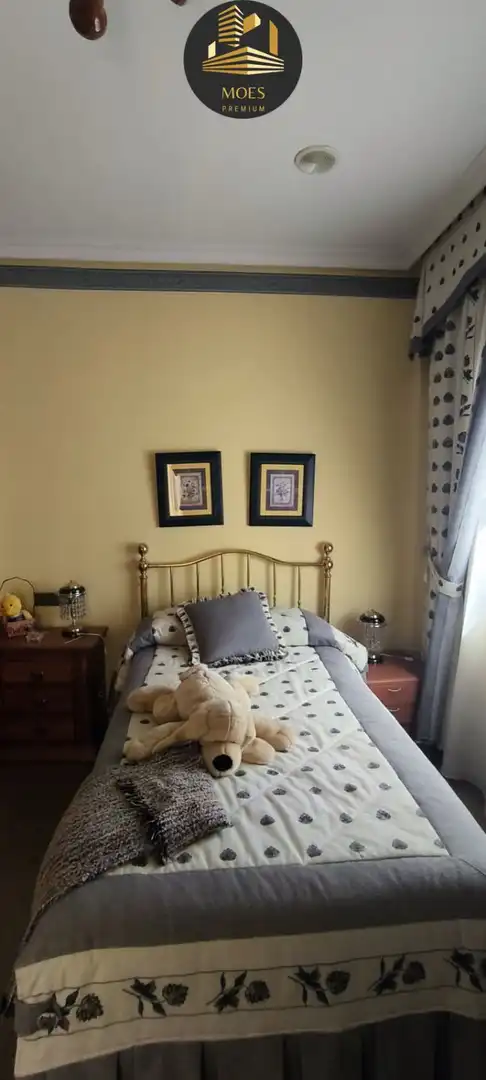 Schlafzimmer von Haus oder Chalet zum Verkauf in Úbeda mit Klimaanlage, Heizung und Terrasse