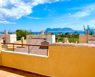 Vista exterior de Casa adosada en venda en Algeciras amb Aire condicionat, Jardí privat i Terrassa