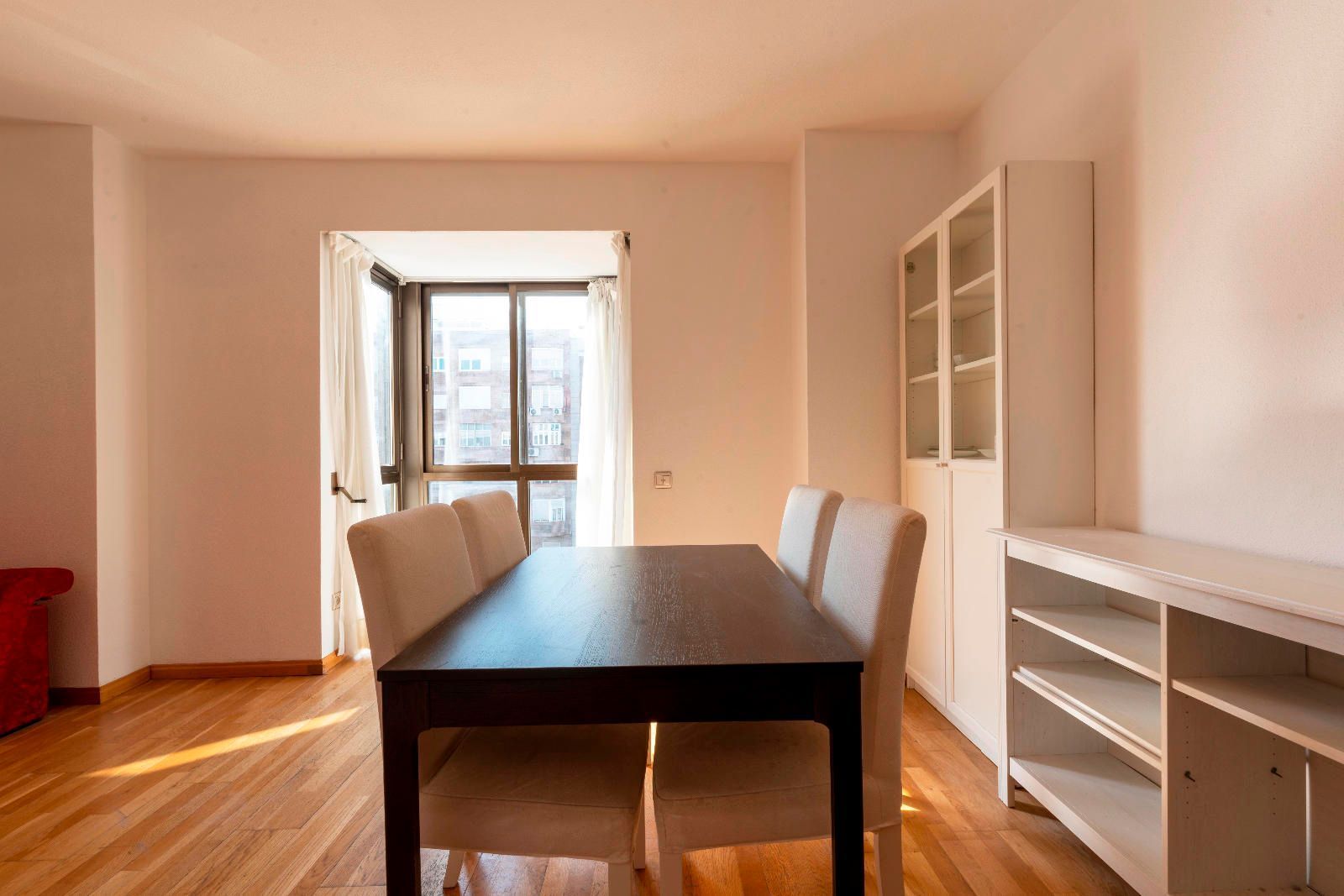 Dining room of Flat for sale in  Madrid Capital  with Air Conditioner and Parquet flooring