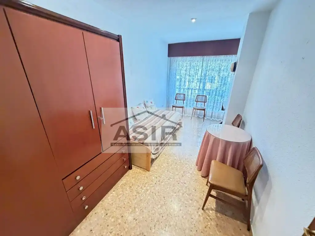 Dormitori de Pis en venda en Alzira amb Balcó