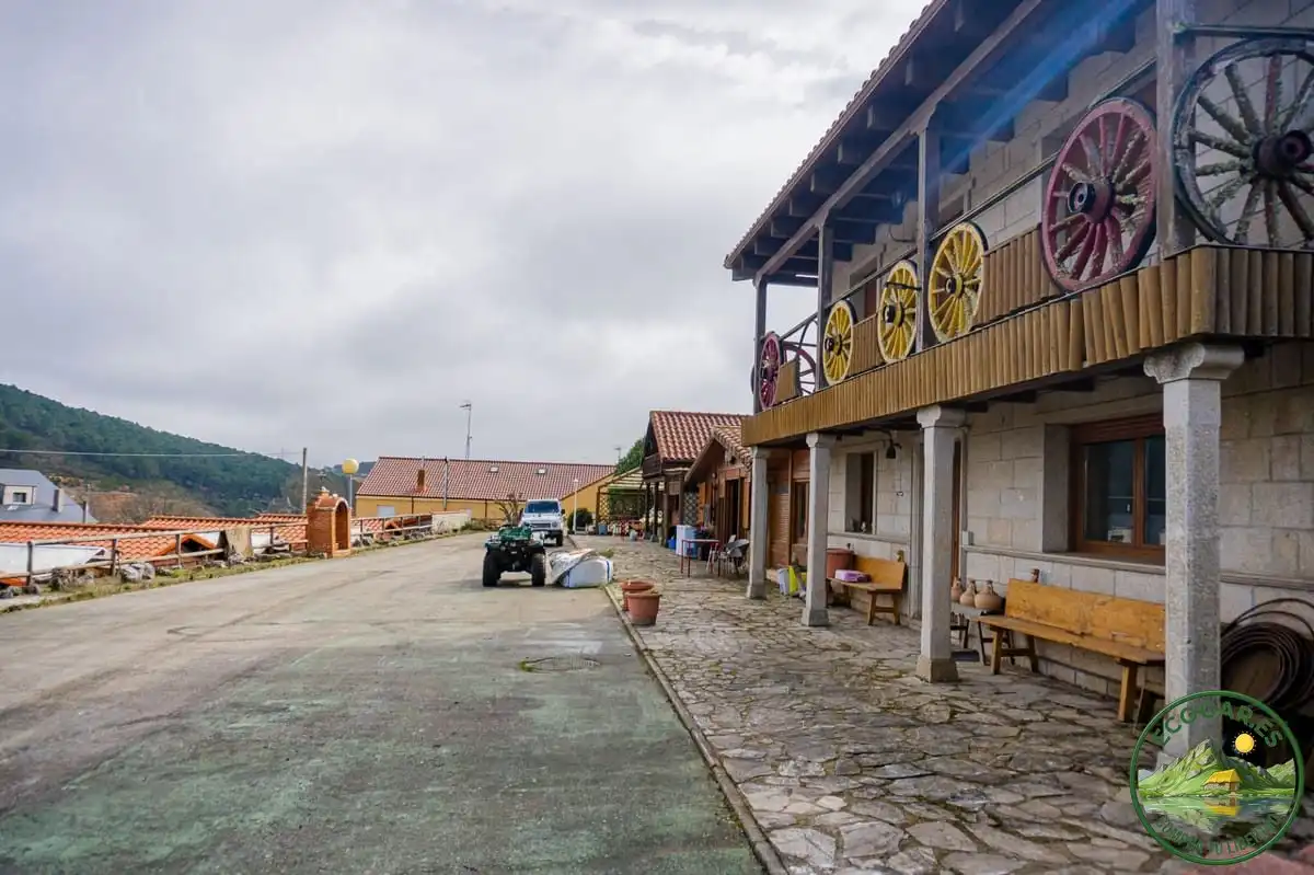 Vista exterior de Casa o chalet en venta en Villagatón con Aire acondicionado, Calefacción y Jardín privado