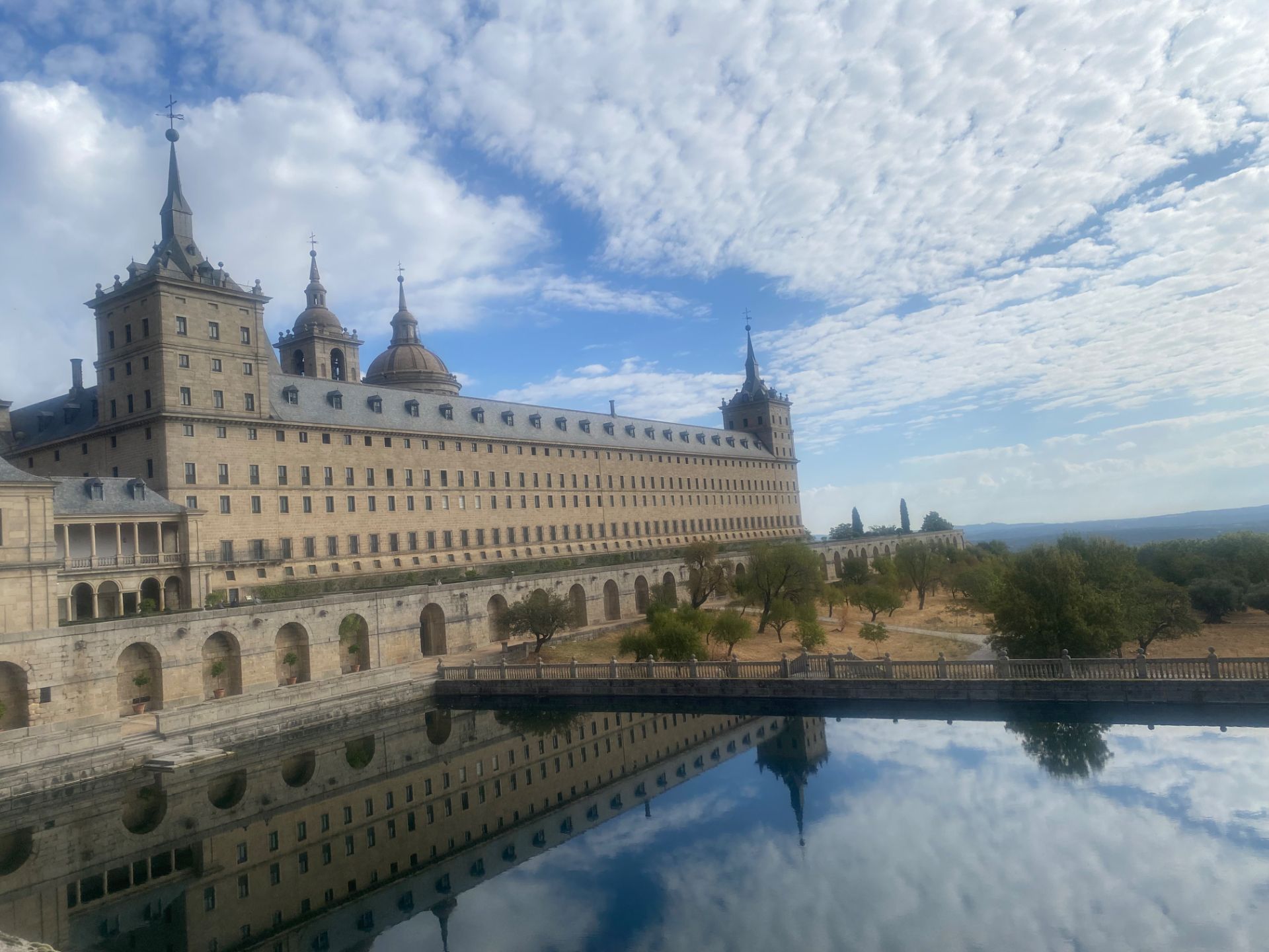 Vista exterior de Pis de lloguer en San Lorenzo de El Escorial amb Aire condicionat, Calefacció i Terrassa