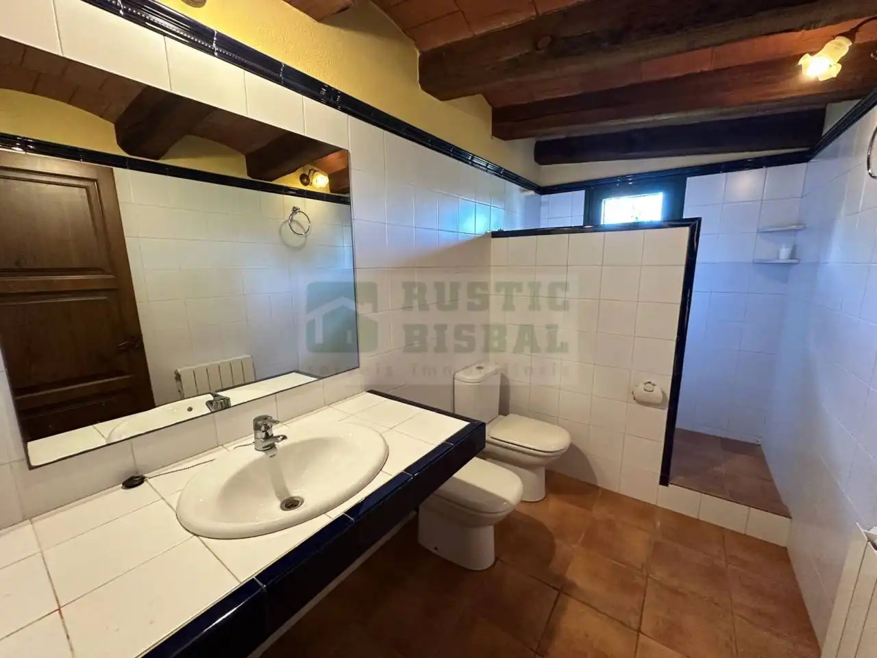 Baño de Finca rústica en venta en Sant Joan de Mollet con Calefacción, Jardín privado y Terraza
