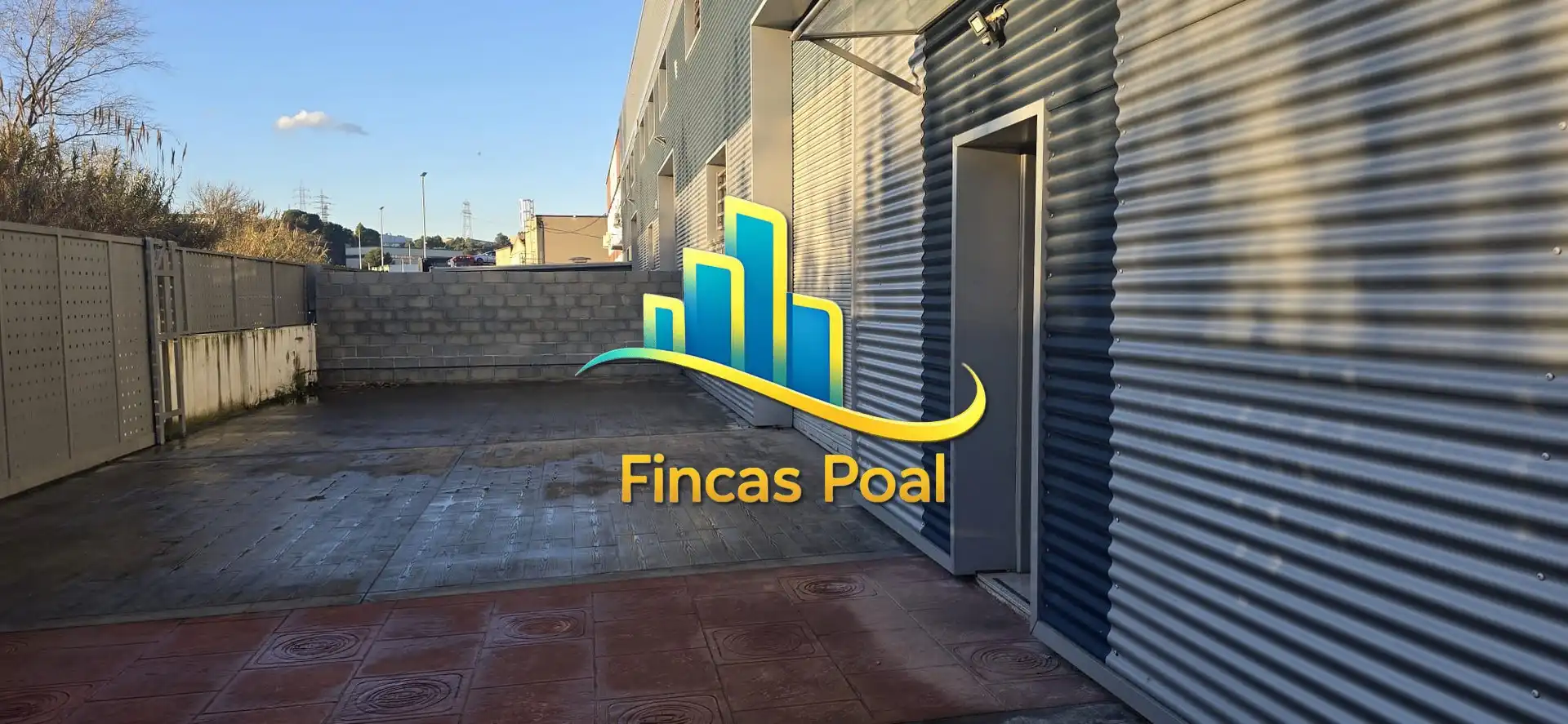 Piscina de Nave industrial en venta en Rubí