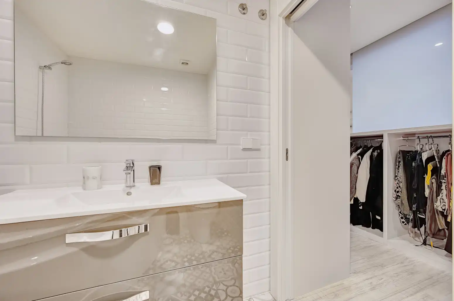 Baño de Piso en venta en  Pamplona / Iruña con Calefacción, Parquet y Amueblado