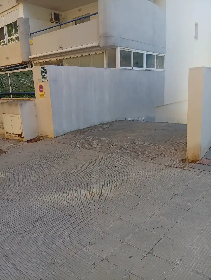 Parking of Flat for sale in Fuengirola  with Air Conditioner, Parquet flooring and Furnished