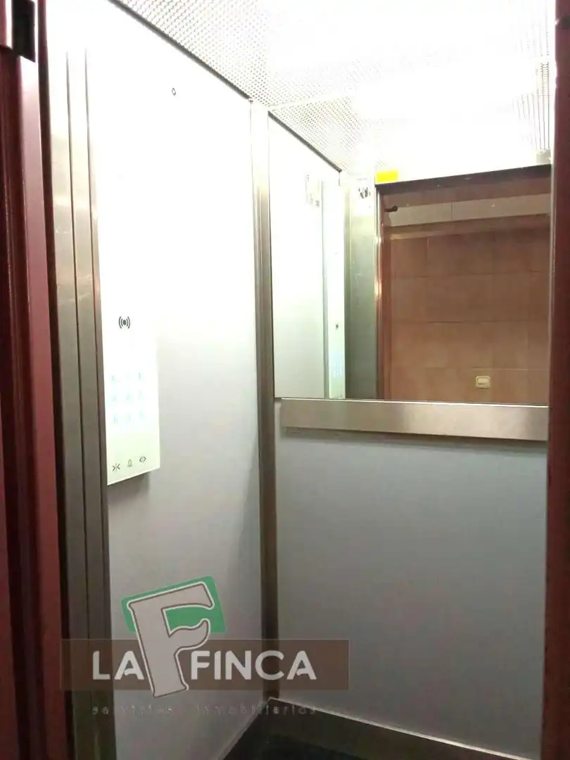 Baño de Piso en venta en Castrillón con Calefacción y Terraza
