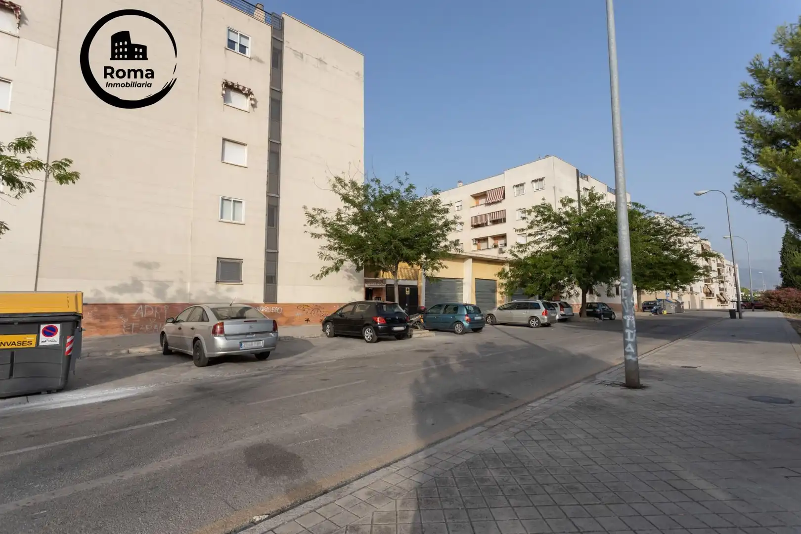 Vista exterior de Piso en venta en Granada con Calefacción, Terraza y Amueblado