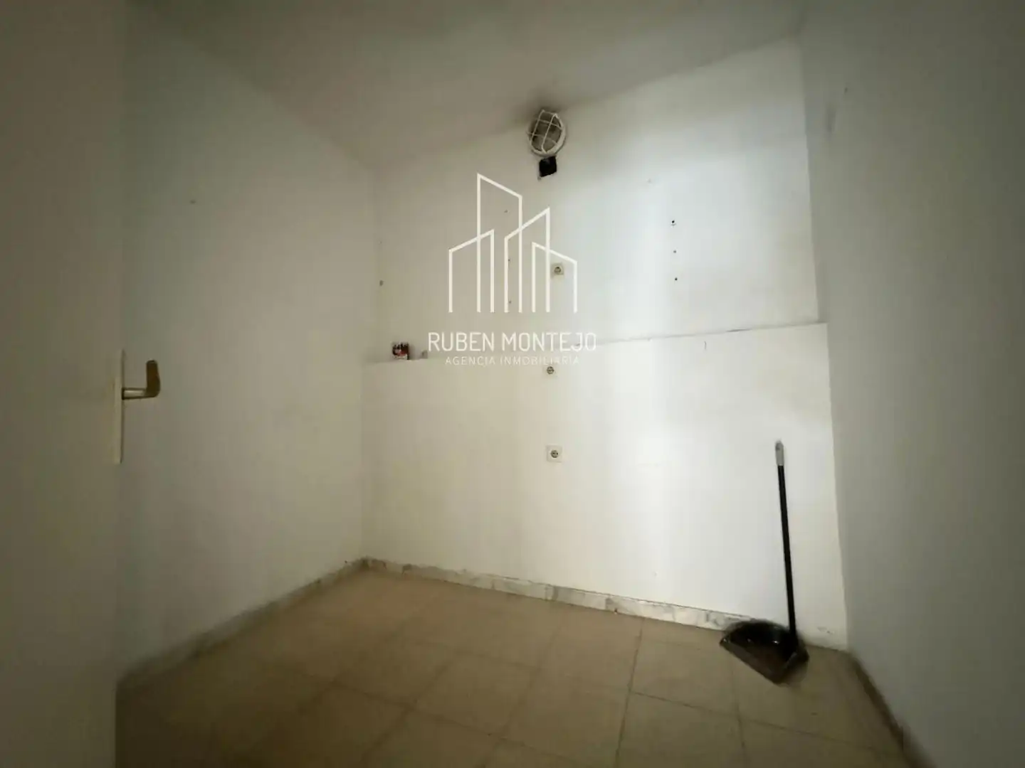 Local comercial de lloguer a Gomez Ulla, imagen 7