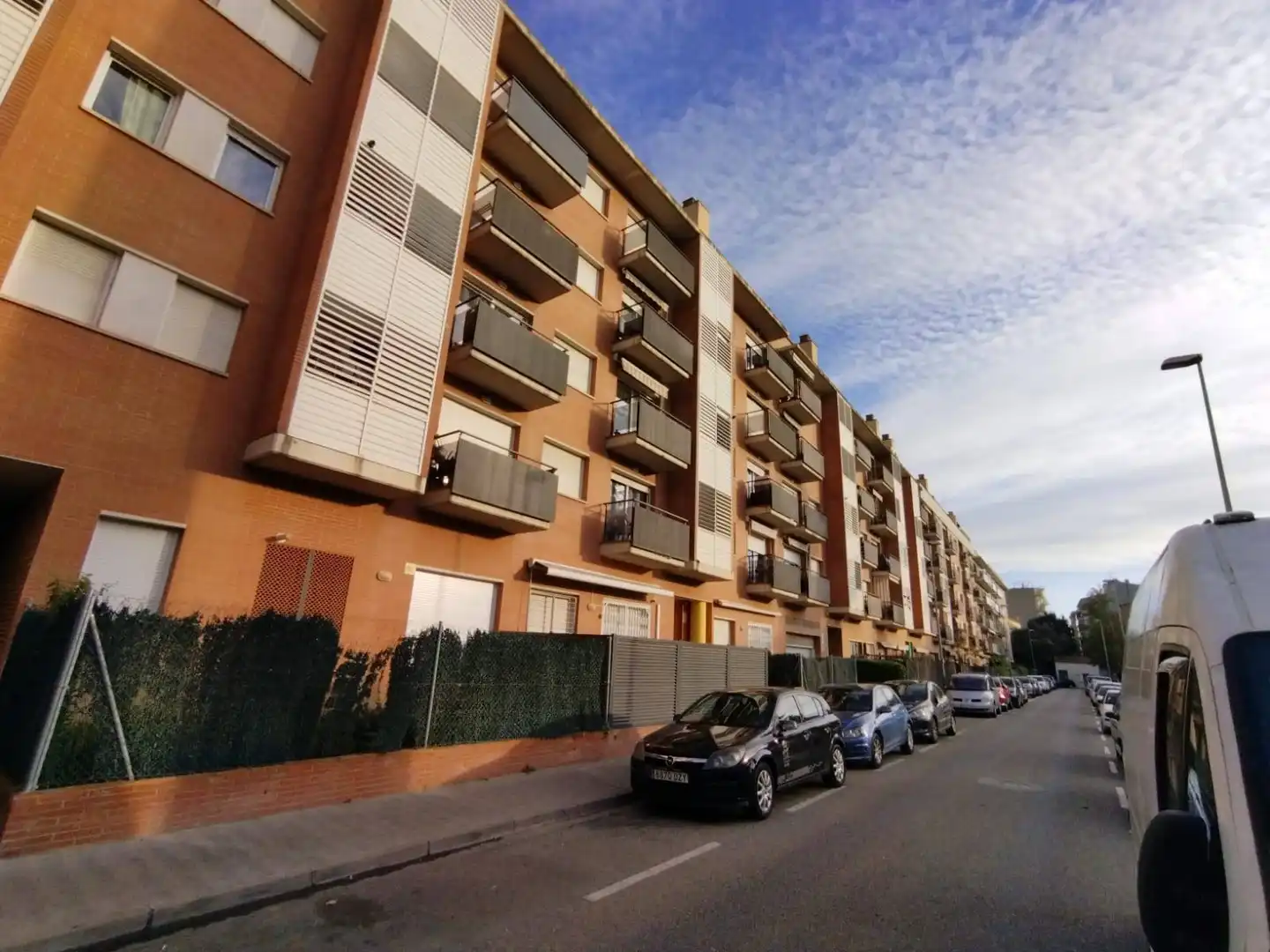 Vista exterior de Pis en venda en Figueres