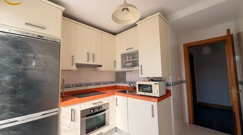 Foto 3 de Piso en venta en Calle Albericia, Alisal - San Román, Santander
