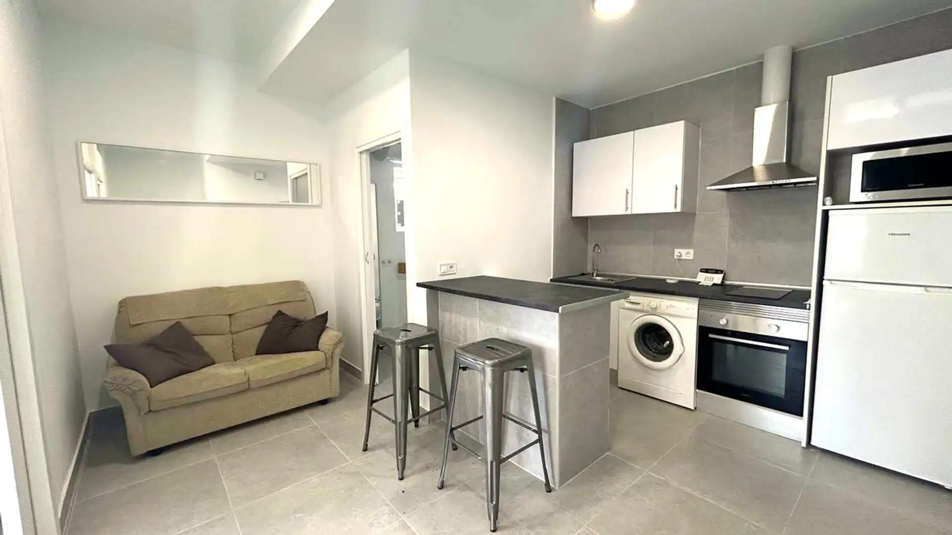 Cocina de Apartamento en venta en Fuengirola con Amueblado y Alarma