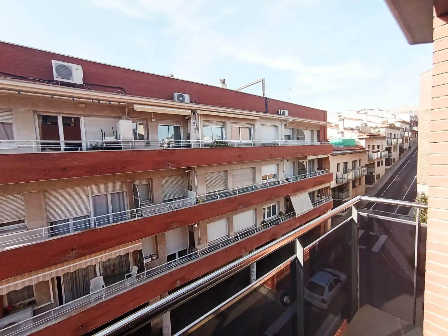 Außenansicht von Maisonette zur Miete in Terrassa mit Klimaanlage, Heizung und Terrasse