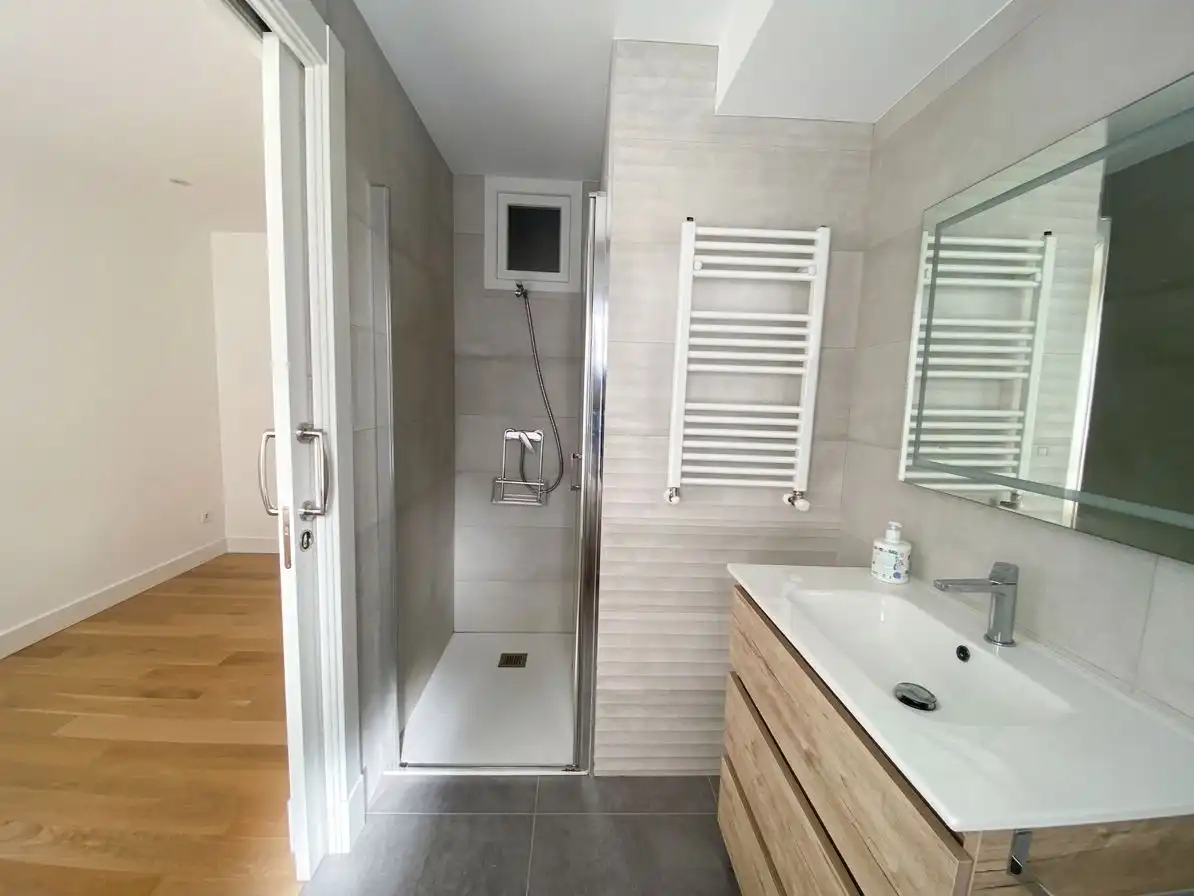 Bany de Pis en venda en Santander