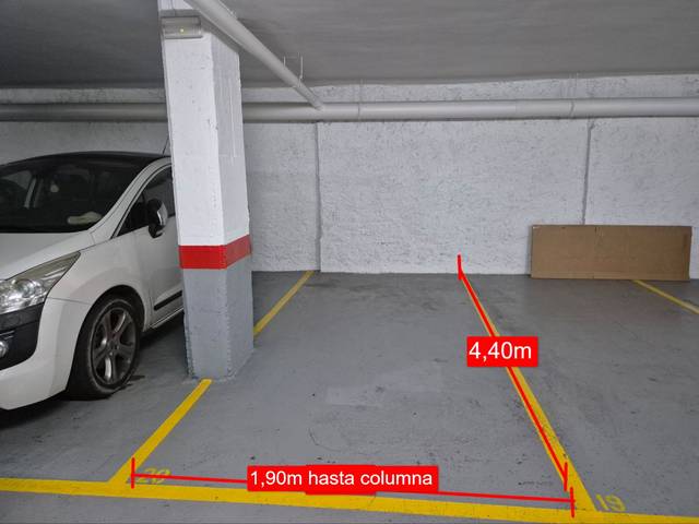 Garaje en Alquiler en Carrer de Villar, 8 en El Guinardó