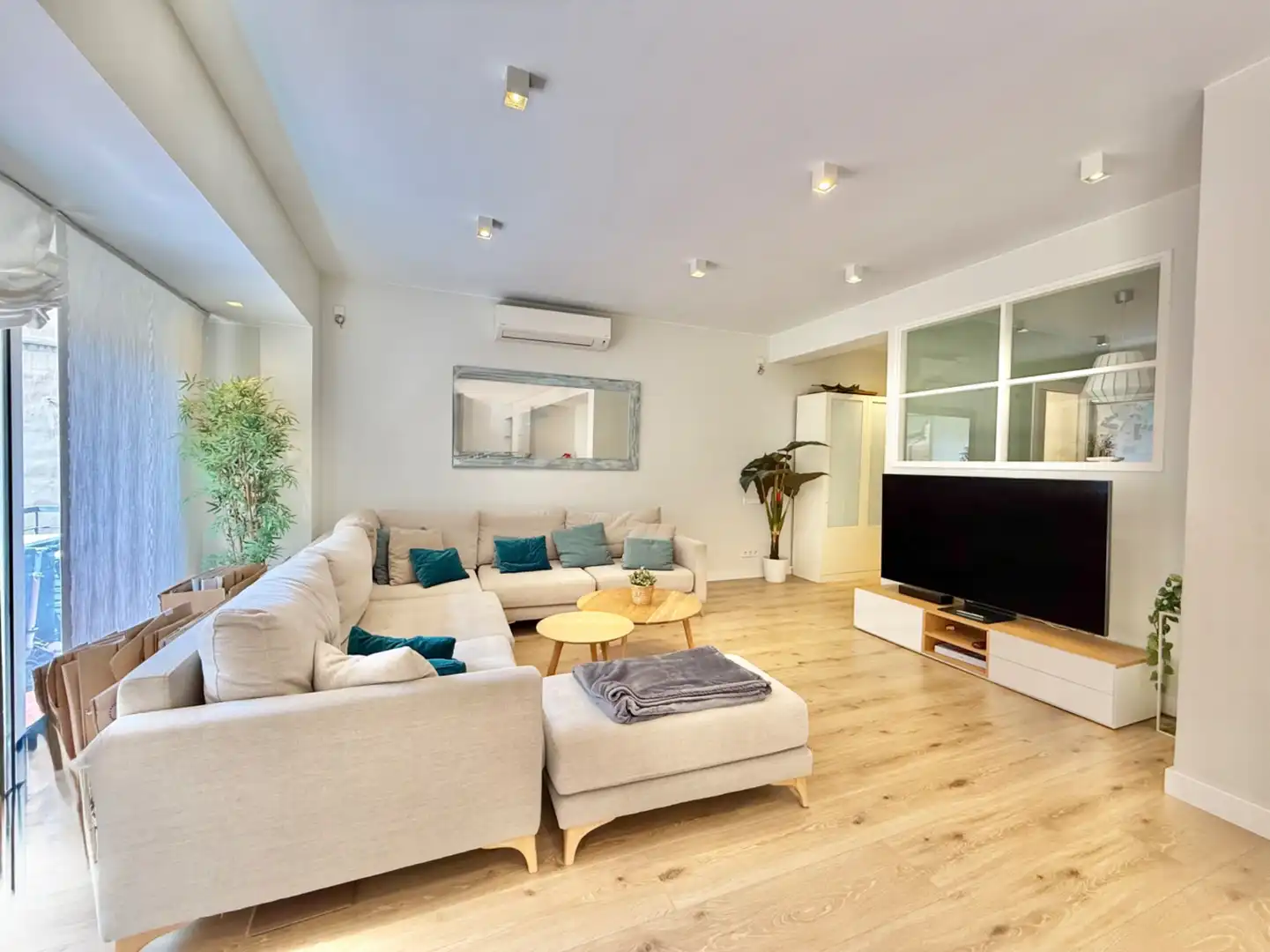 Sala de estar de Piso de alquiler en Barcelona con Aire acondicionado, Calefacción y Parquet