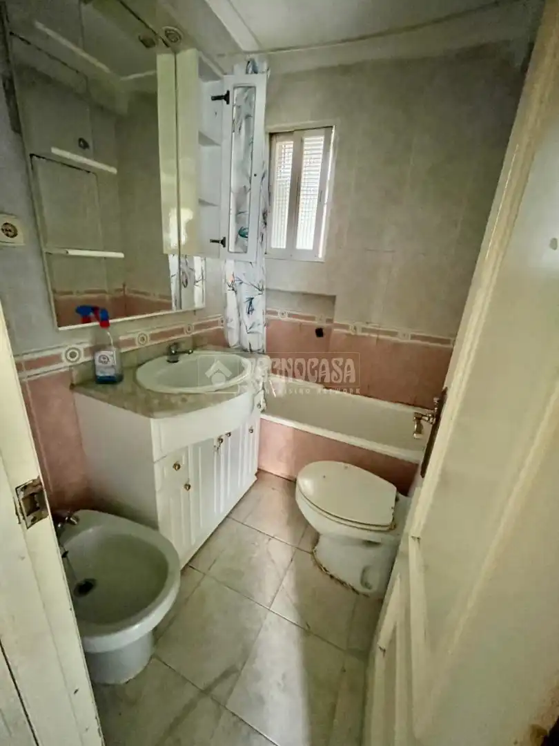 Baño de Piso en venta en Madrid con Calefacción y Terraza