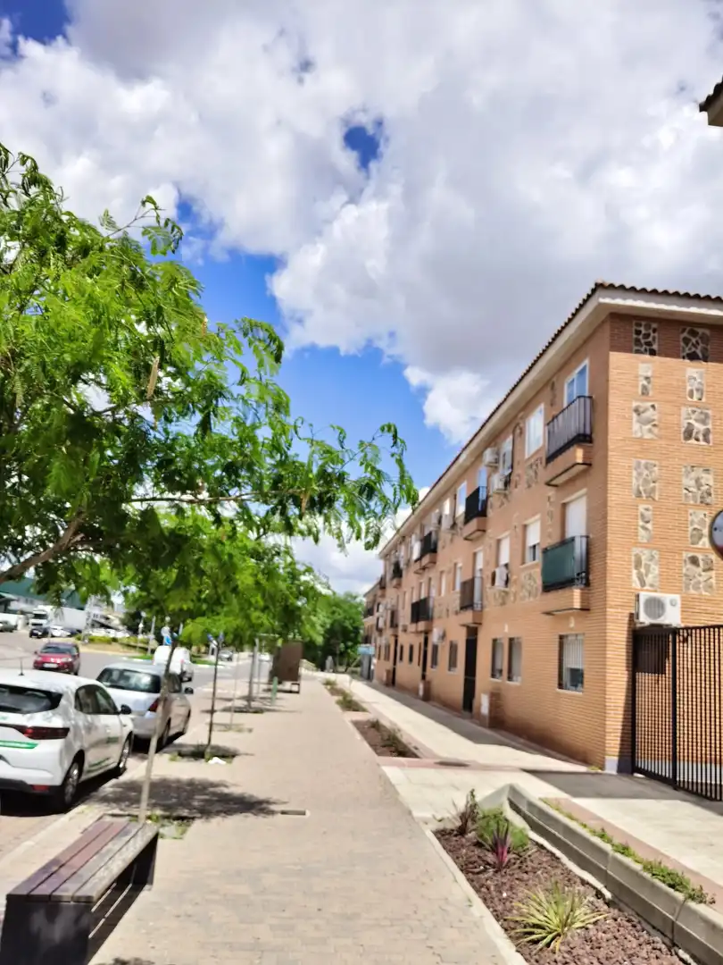 Vista exterior de Piso en venta en Yuncos con Calefacción y Balcón