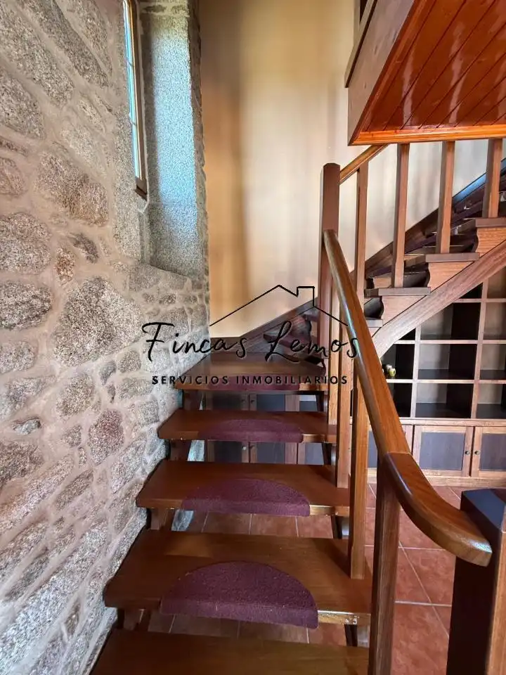 Casa o chalet en venta en Vimianzo con Calefacción, Jardín privado y Terraza