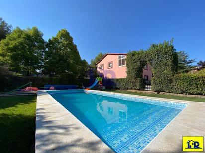 Piscina de Casa o xalet en venda en Cuenca Capital amb Calefacció, Jardí privat i Terrassa