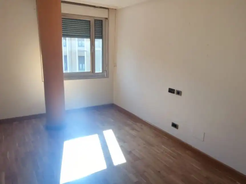 Flat with lift to rent in Calle Carmen 9