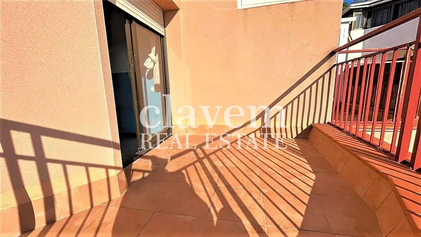 Vista exterior de Ático en venta en Barcelona con Aire acondicionado, Calefacción y Terraza