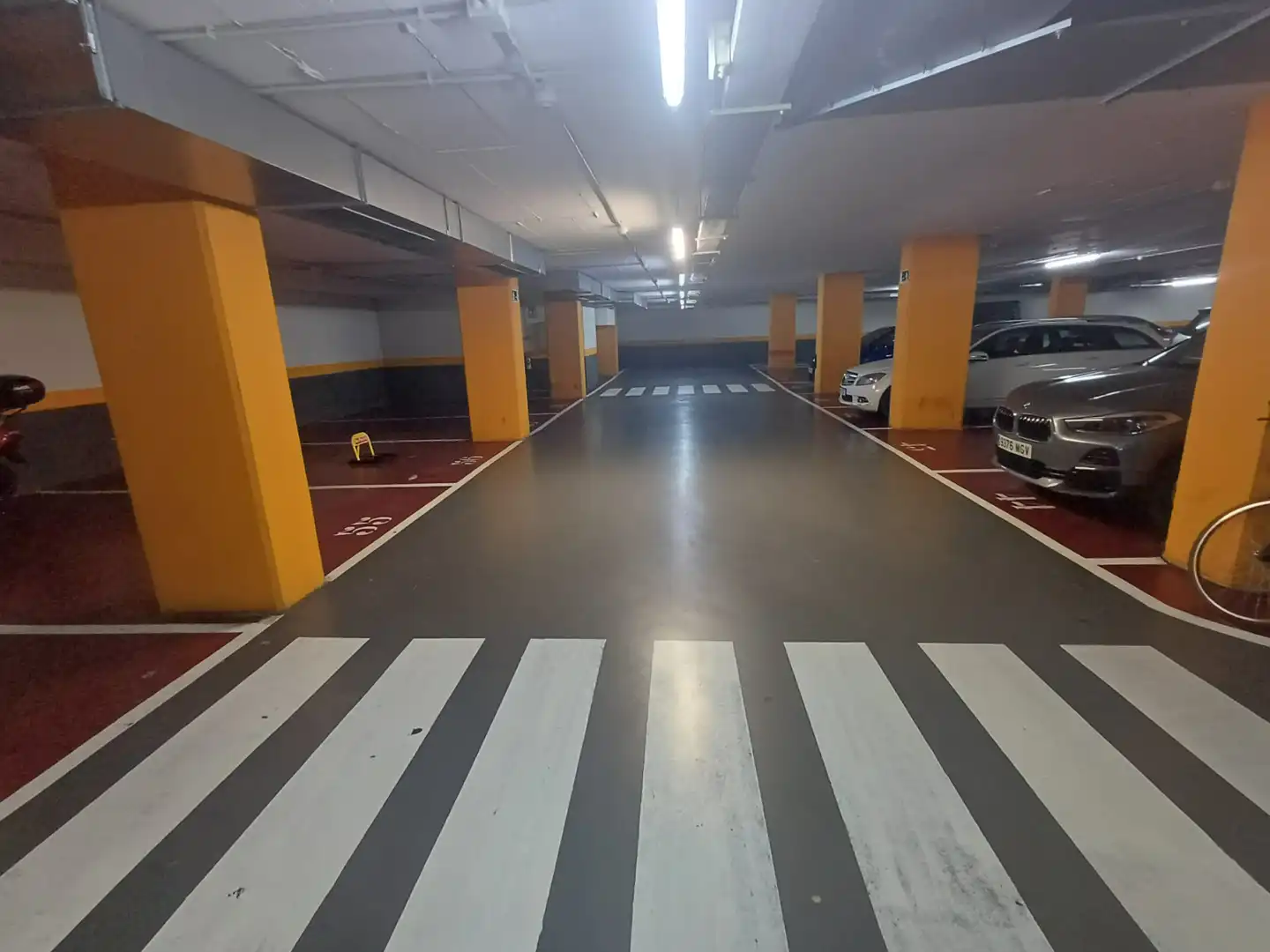 Parking de Piso en venta en Sant Adrià de Besòs con Aire acondicionado, Calefacción y Jardín privado