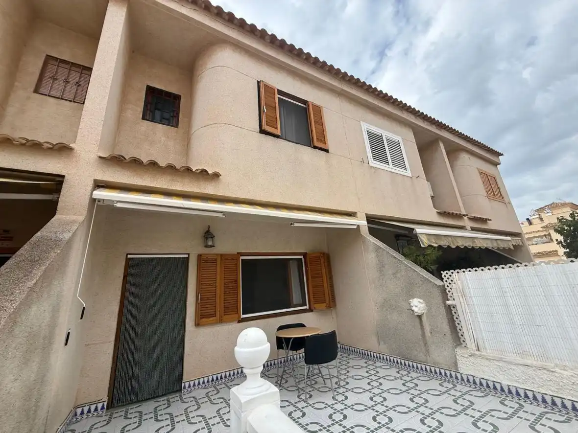 Bungalow con piscina in vendita a MONTE DE SANTA POLA