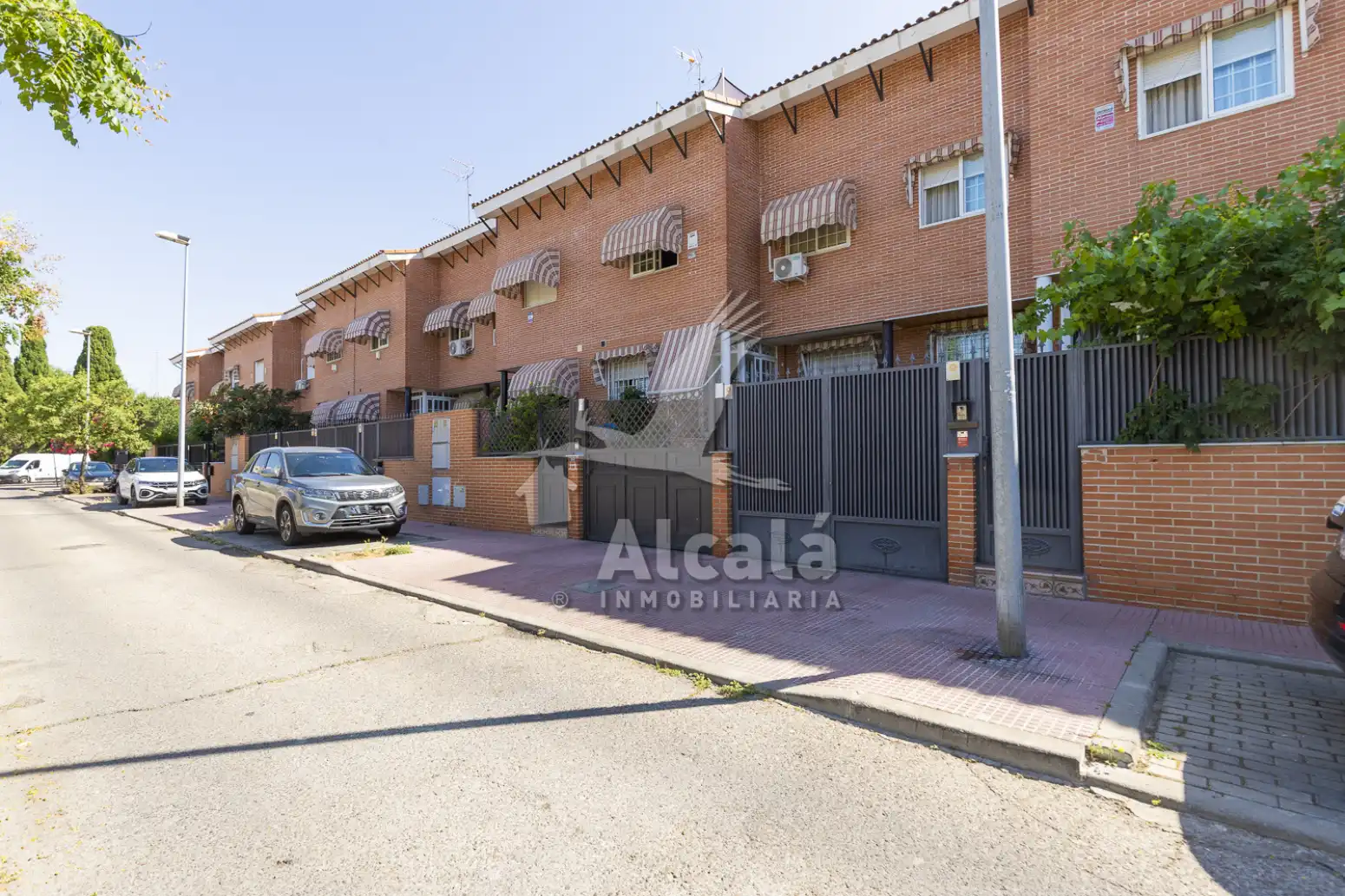 Exterior view of Houses for sale in Alcalá de Henares  with Air Conditioner, Heating and Parquet flooring