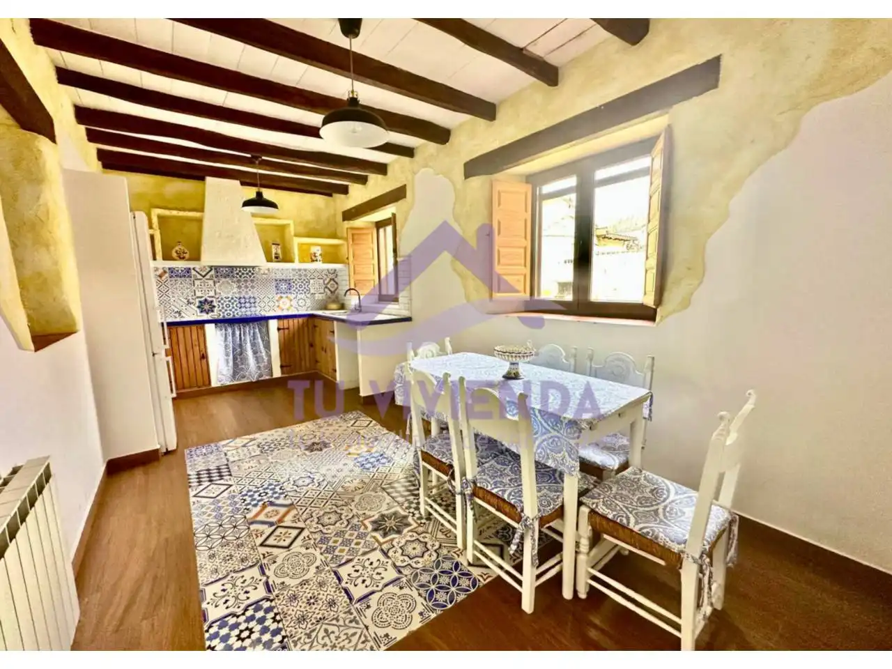 Cocina de Casa o chalet en venta en Bustillo de la Vega con Jardín privado, Piscina y Amueblado