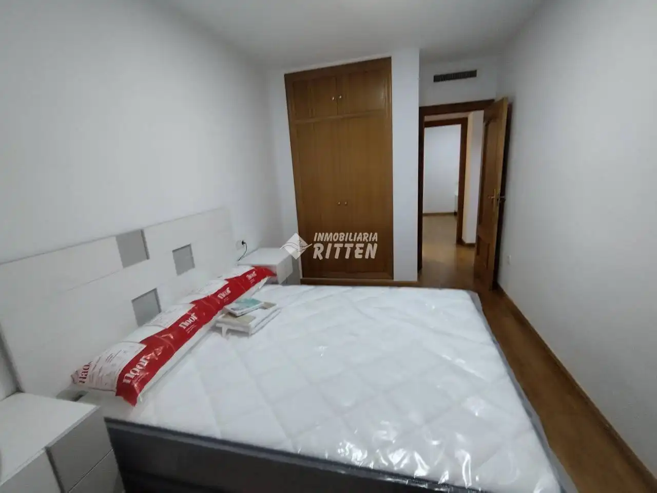 Habitación de Piso de alquiler en Cartagena con Aire acondicionado, Trastero y Amueblado