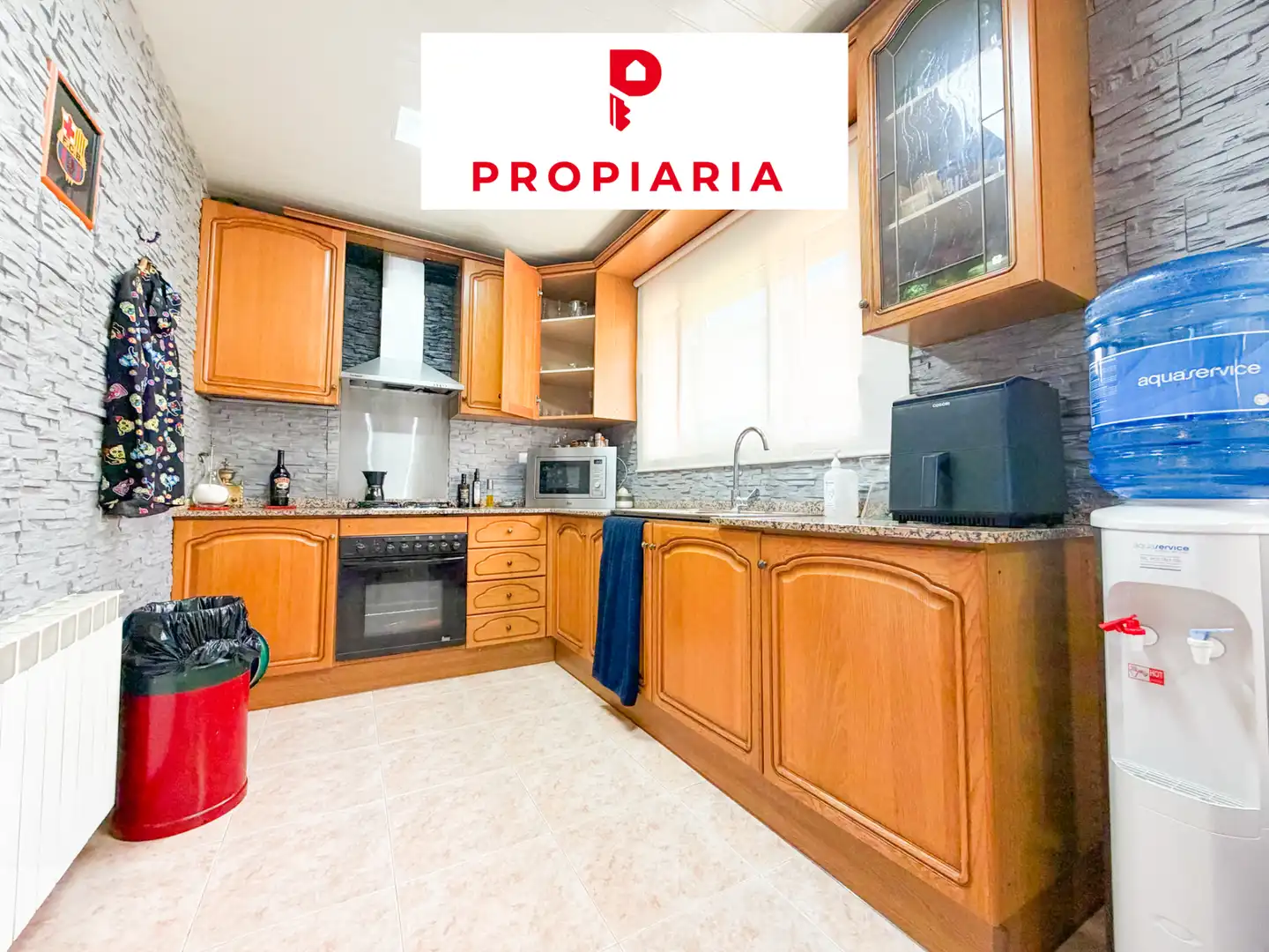 Cocina de Casa adosada en venta en Sant Vicenç Dels Horts con Aire acondicionado, Calefacción y Terraza