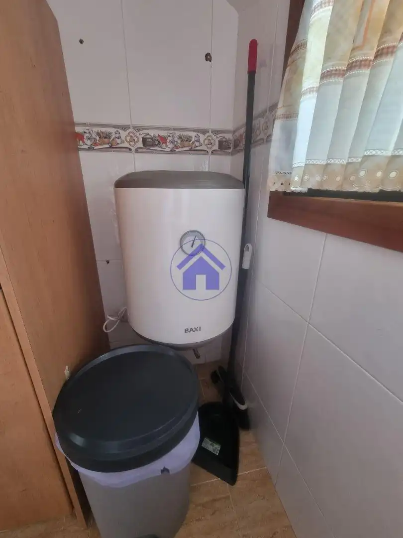 Baño de Ático de alquiler en Pontevedra Capital  con Calefacción, Amueblado y Balcón