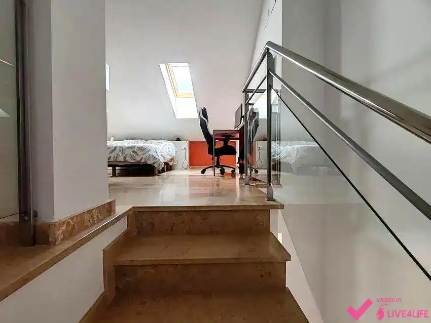 Wohnung zur Miete in Valencia mit Klimaanlage, Terrasse und Möbliert