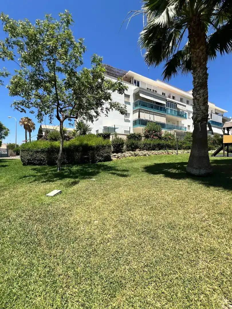 Jardí de Pis en venda en Vélez-Málaga amb Aire condicionat, Piscina i Balcó