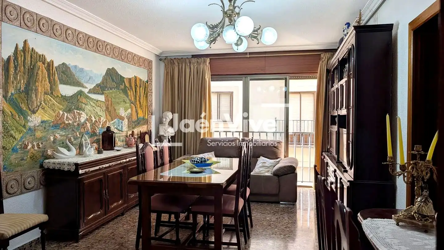 Comedor de Piso en venta en Jaén con Aire acondicionado, Calefacción y Trastero