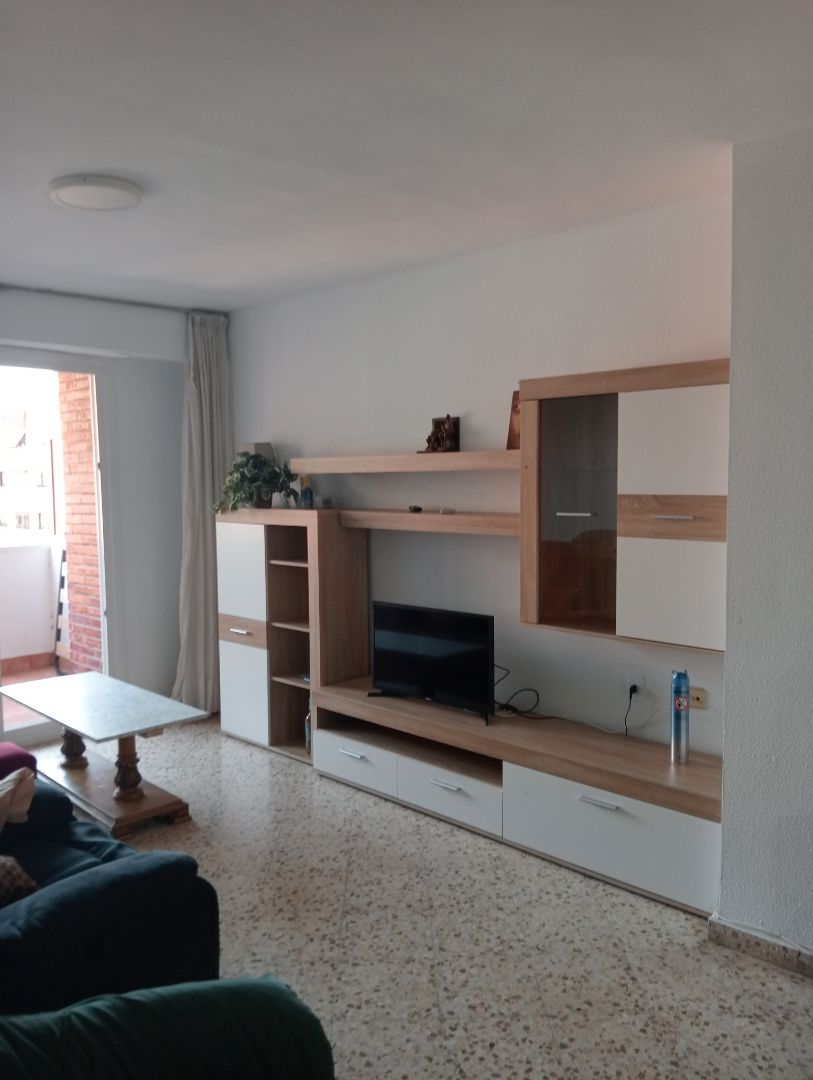 Sala d'estar de Pis de lloguer en  Valencia Capital amb Aire condicionat, Moblat i Forn