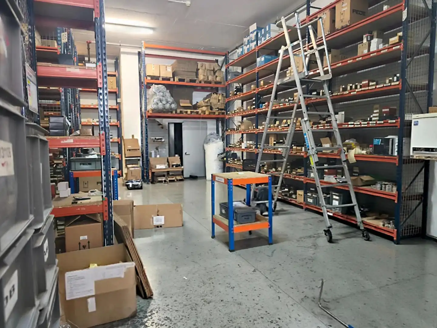 Nau industrial en venda en Badalona