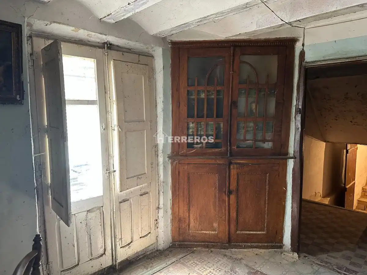 Houses for sale in Hervías