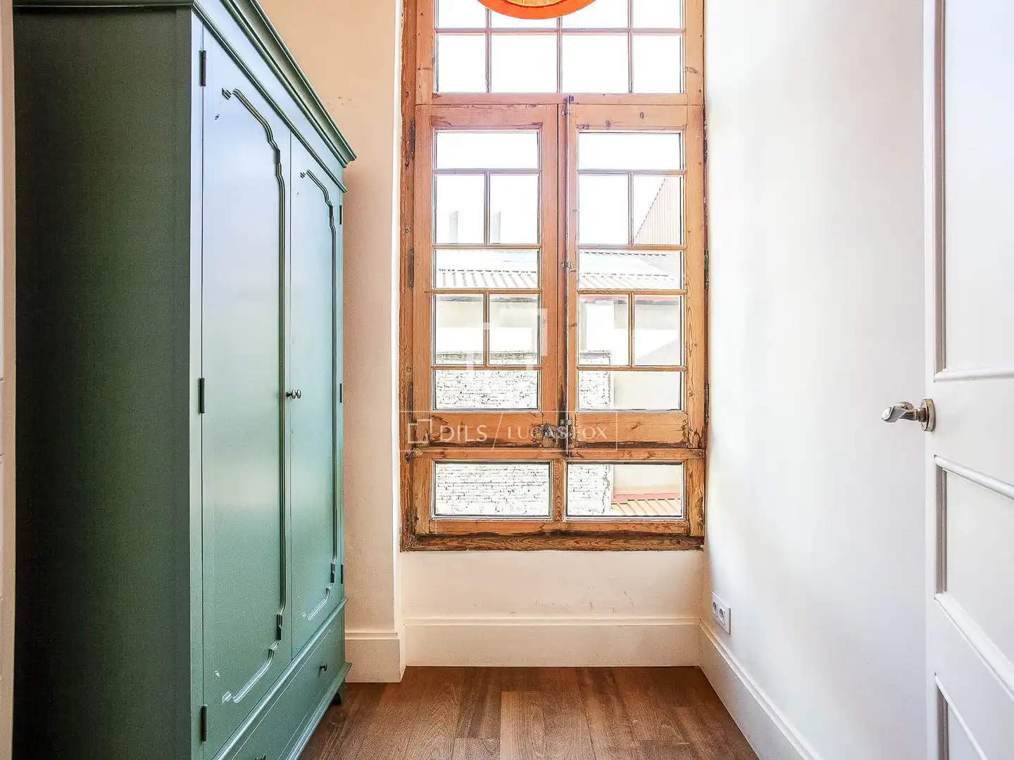 Piso en venta en Barcelona con Calefacción, Amueblado y Balcón
