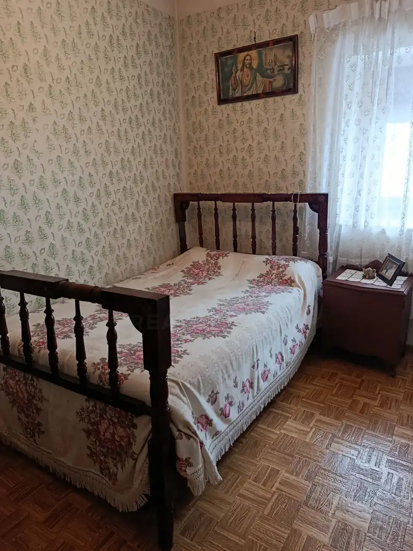 Dormitori de Casa o xalet en venda en Cabrillanes amb Calefacció